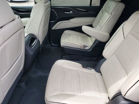 Used 2023 Cadillac Escalade ESV Sport w/ LPO, ONYX Package AWD/4WD image 27