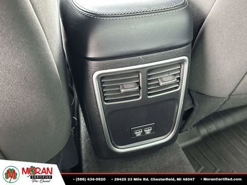 Used 2020 Dodge Charger SXT AWD/4WD image 12