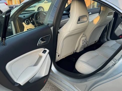 Used 2018 Mercedes-Benz CLA 250 image 15