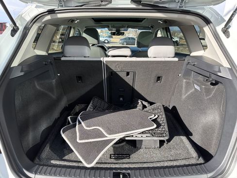 Certified 2024 Volkswagen Taos SE w/ Panoramic Sunroof Package image 24