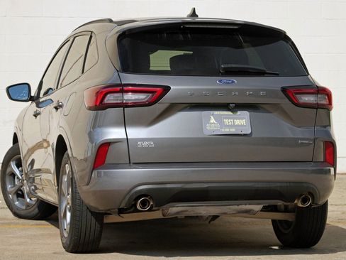Used 2023 Ford Escape ST-Line Select AWD/4WD image 5