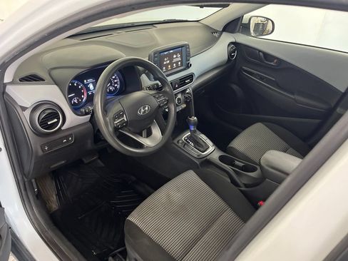 Used 2021 Hyundai Kona SE FWD image 25