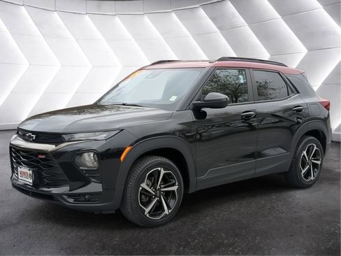 Used 2021 Chevrolet TrailBlazer RS w/ Sun and Liftgate Package AWD/4WD image 7
