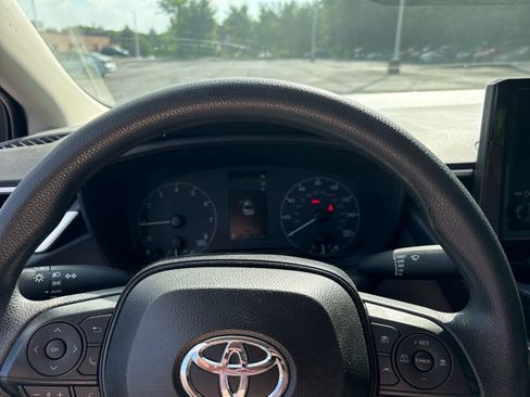 Used 2024 Toyota Corolla LE FWD image 9