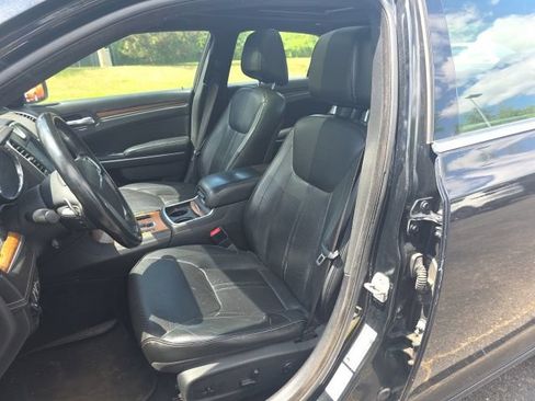 Used 2013 Chrysler 300 C w/ Harman Kardon Audio Group AWD/4WD image 10
