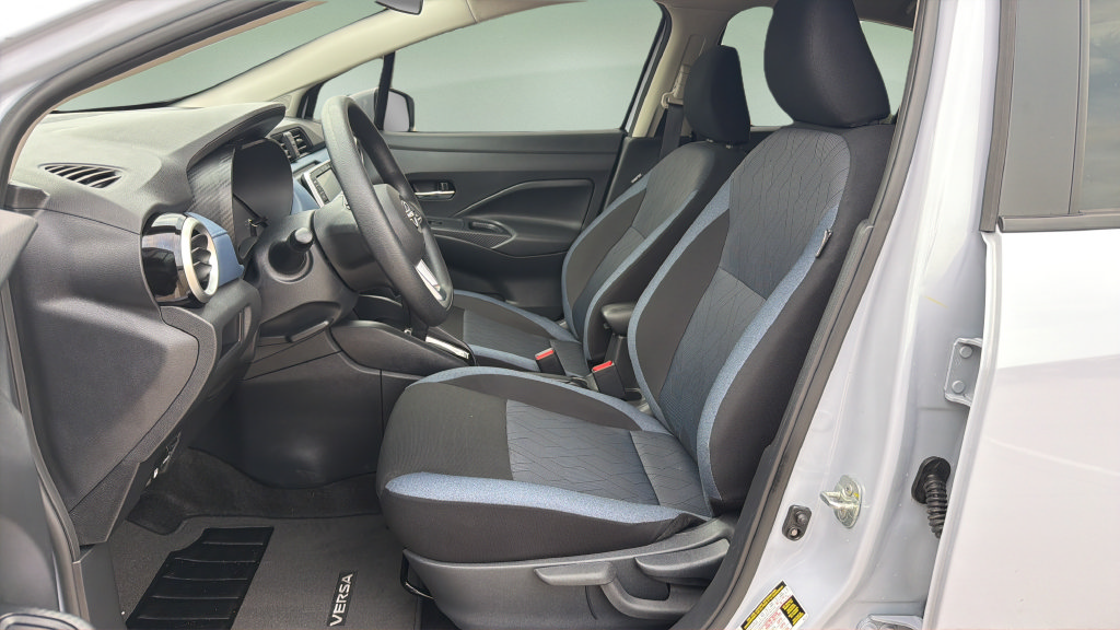 Used 2025 Nissan Versa SV w/ Trunk Package FWD image 18