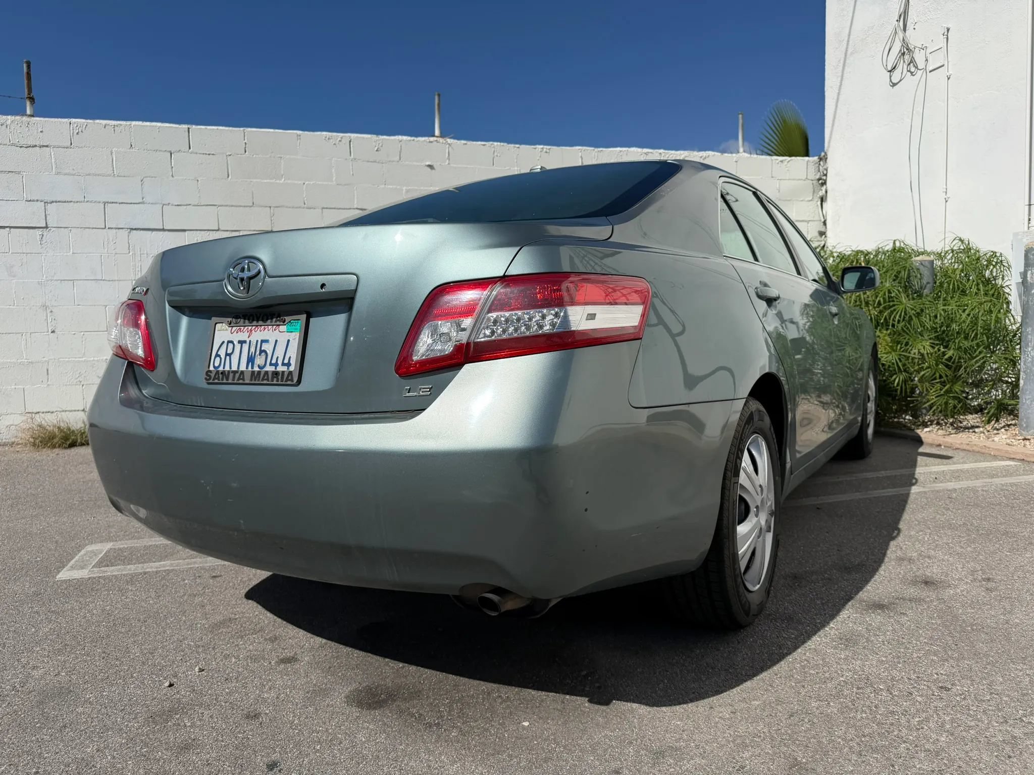 Used 2011 Toyota Camry LE FWD image 8