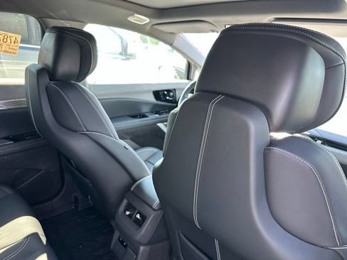 Used 2025 Cadillac Optiq Luxury 2 w/ LPO, Floor Liner Package AWD/4WD image 13