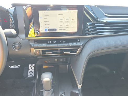 Certified 2025 Toyota Camry SE FWD image 15