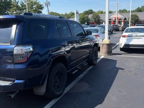 Used 2021 Toyota 4Runner SR5 Premium w/ Moonroof Package AWD/4WD image 3
