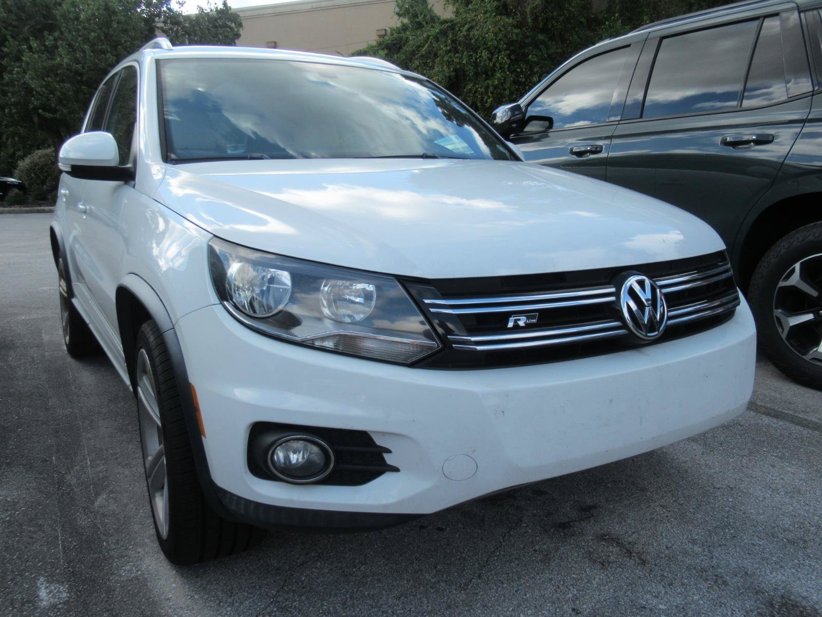 Used 2016 Volkswagen Tiguan R-Line FWD image 2
