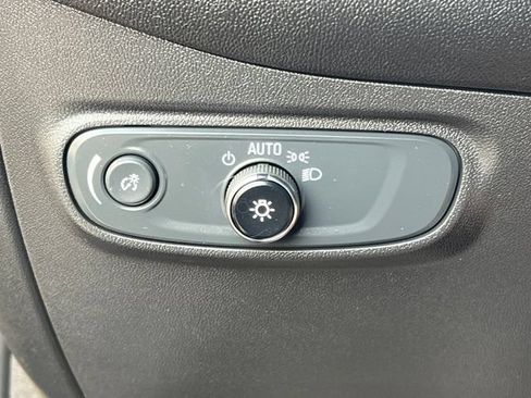 Used 2023 Chevrolet Equinox RS AWD/4WD image 19