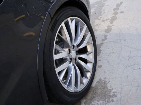 Used 2017 Land Rover Range Rover Sport SVR image 40