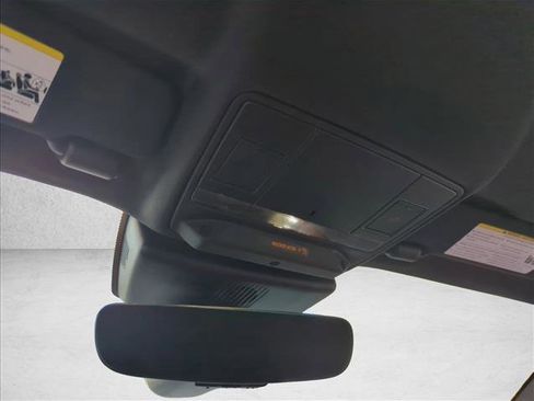 Used 2021 Jaguar F-TYPE R image 15