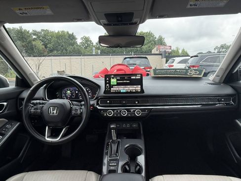 Used 2023 Honda Civic Touring image 18