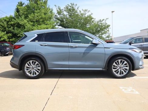 Used 2023 INFINITI QX50 Luxe FWD image 3