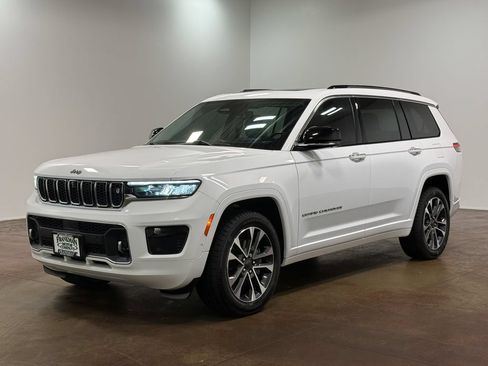 Used 2021 Jeep Grand Cherokee L Overland w/ Advanced Protech Group III AWD/4WD image 7