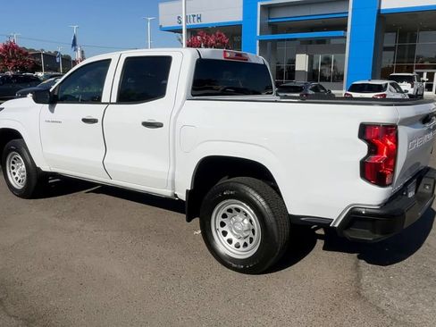 Used 2023 Chevrolet Colorado W/T RWD image 5