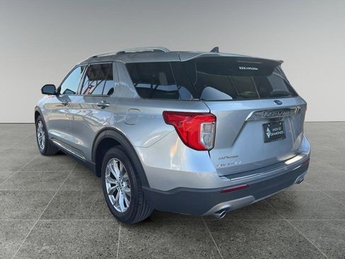 Used 2024 Ford Explorer Limited image 4