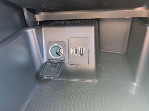 Used 2025 Ford Explorer Active image 19