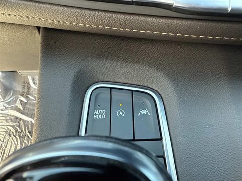 Used 2021 Cadillac Escalade Premium Luxury w/ Driver Assist Tech Package image 28