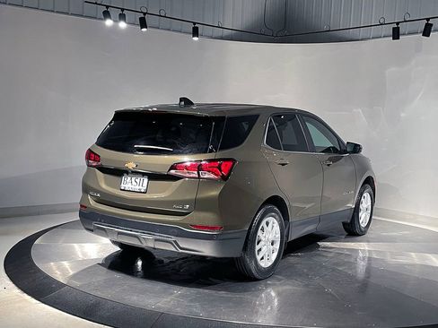 Used 2023 Chevrolet Equinox LT image 11