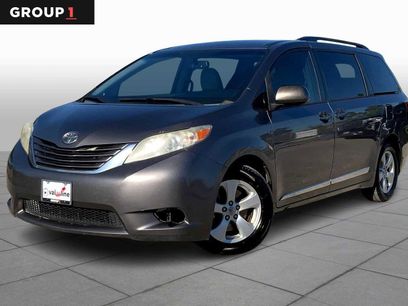 Used 2015 Toyota Sienna LE