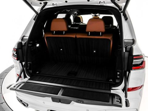 Used 2025 BMW ALPINA XB7 AWD/4WD image 71
