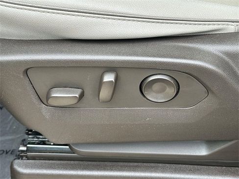 Used 2023 GMC Yukon SLT image 33