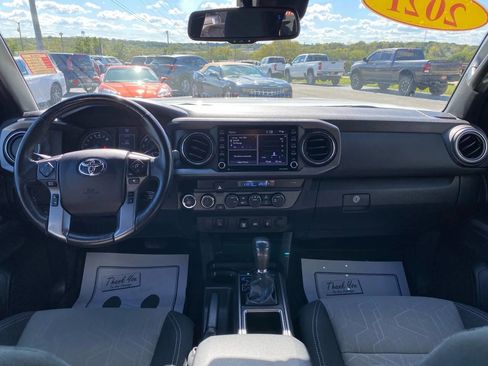 Used 2021 Toyota Tacoma TRD Off-Road image 22