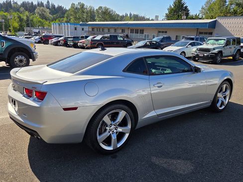 Used 2010 Chevrolet Camaro SS RWD image 7