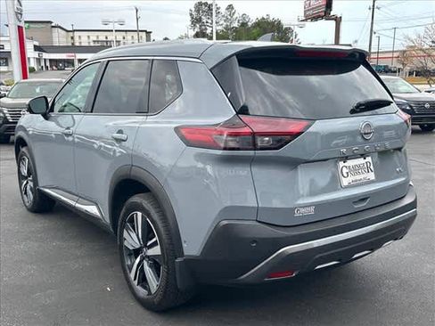 Used 2023 Nissan Rogue SL w/ SL Premium Package image 5