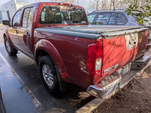 Used 2018 Nissan Frontier SV w/ Value Truck Package image 4