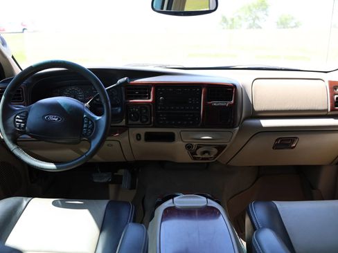 Used 2005 Ford Excursion Eddie Bauer AWD/4WD image 32