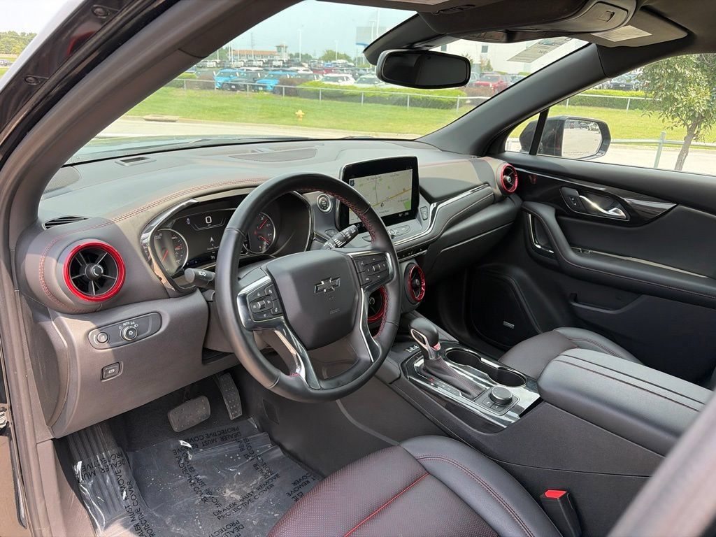 Used 2025 Chevrolet Blazer RS FWD image 53