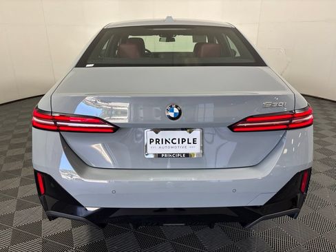Used 2026 BMW 530i w/ M Sport Package RWD image 6