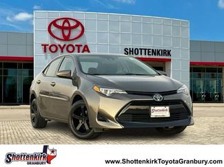 Used 2017 Toyota Corolla LE video 1
