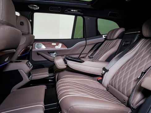 Used 2026 Mercedes-Benz Maybach GLS 600 4MATIC image 23