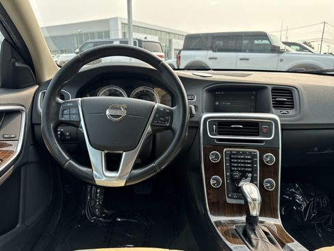 Used 2013 Volvo S60 T5 AWD/4WD image 2