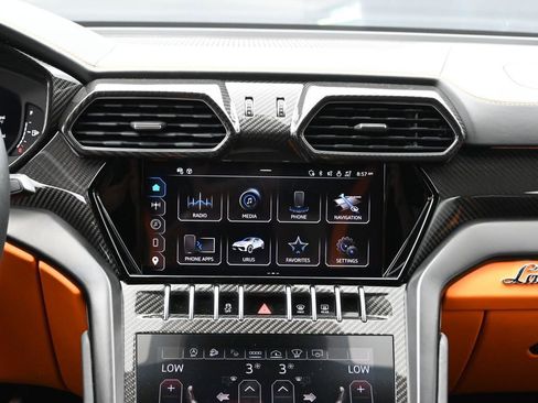 Used 2023 Lamborghini Urus S AWD/4WD image 23