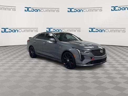 Used 2020 Cadillac CT4 Luxury w/ Sun And Sound Package RWD image 2