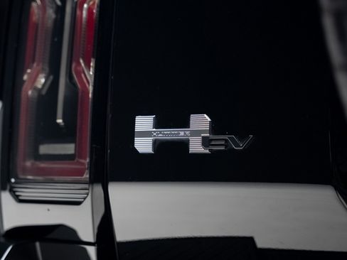 Used 2024 GMC Hummer EV 2X image 29