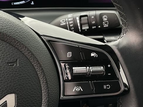 Used 2025 Kia Seltos S image 24