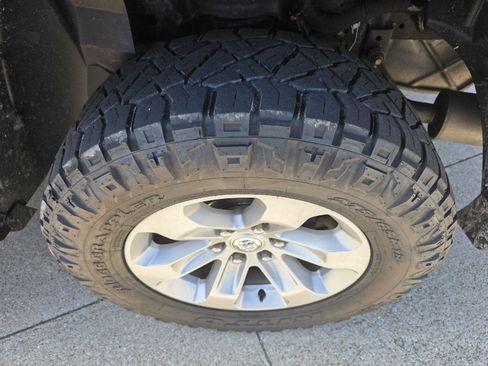 Used 2021 RAM 1500 Laramie AWD/4WD image 38