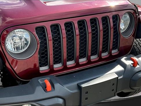 Used 2021 Jeep Gladiator Mojave w/ Auxiliary Switch Group AWD/4WD image 11