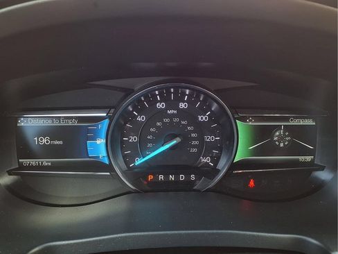 Used 2017 Ford Explorer XLT w/ Equipment Group 202A FWD image 15