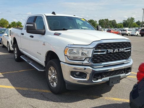 Used 2024 RAM 2500 Big Horn w/ Off Road Package AWD/4WD image 4