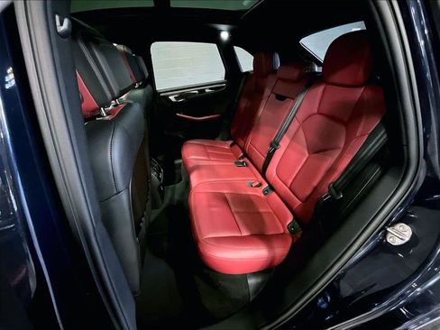 Certified 2023 Porsche Macan S image 22