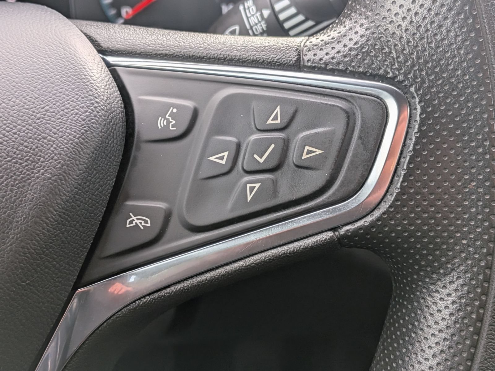 Used 2023 Chevrolet Malibu LT FWD image 20