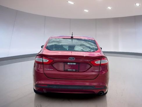 Used 2016 Ford Fusion SE FWD image 5